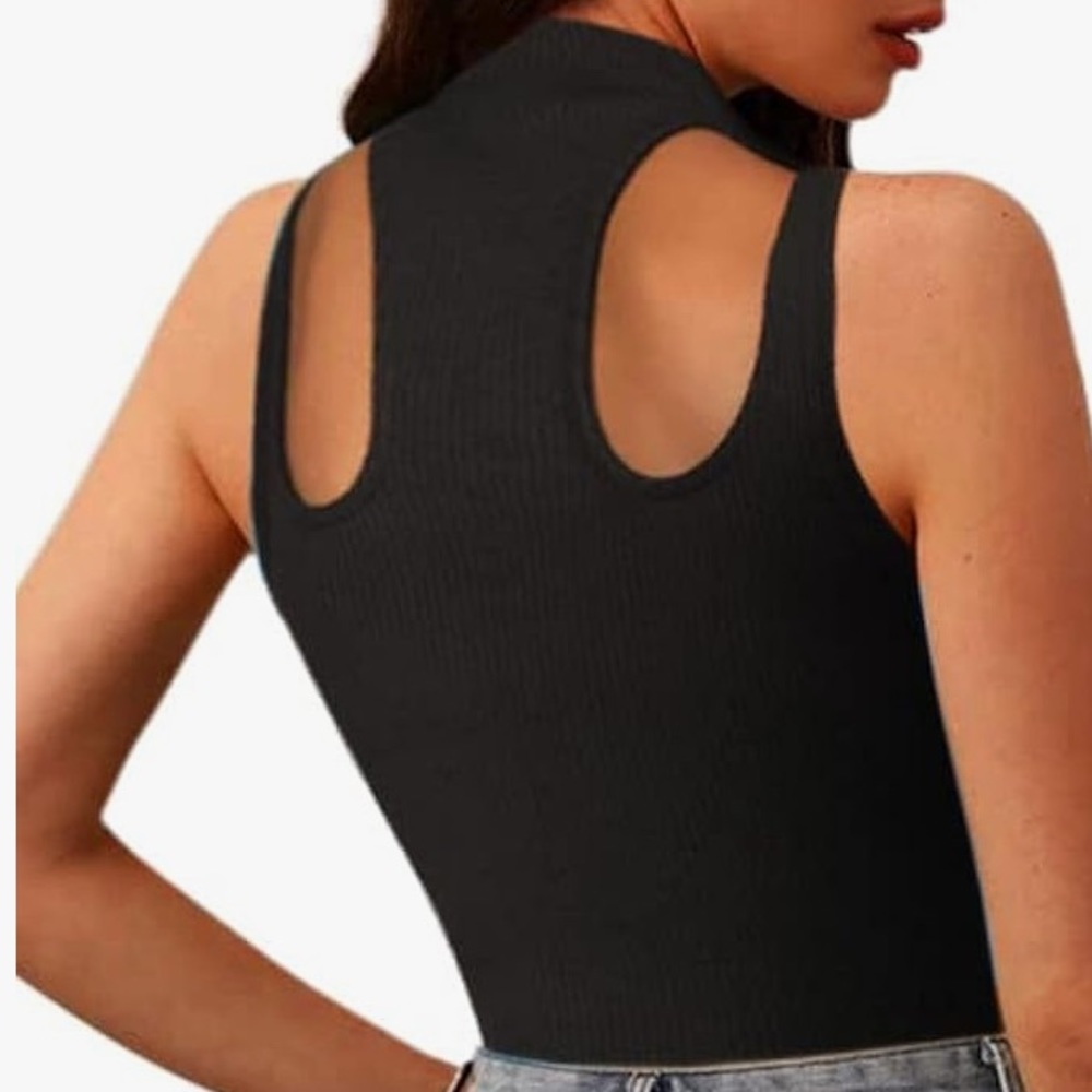 Black cropped tank top - Picture 2 of 2